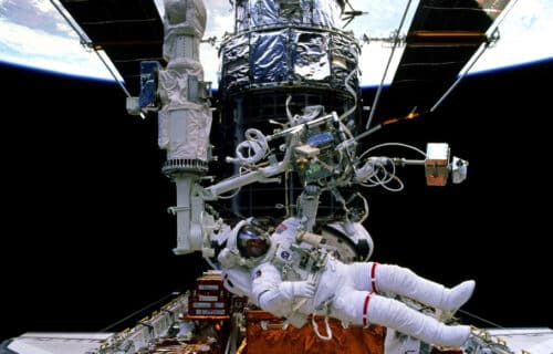 허블 우주망원경